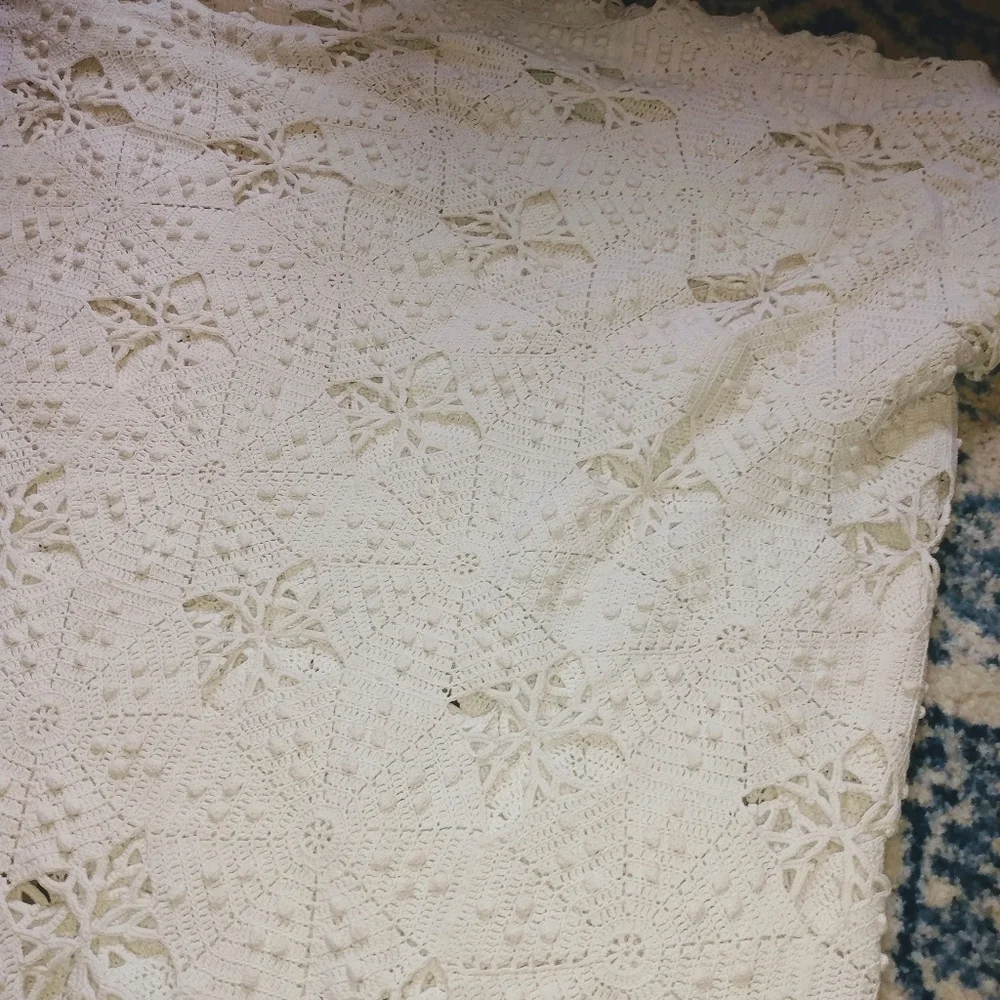 Crocheted Doilie Duvet Afghan Queen Size Blanket T